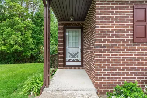 112 Springlake Ave, Hillsboro, OH 45133