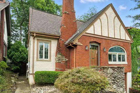 2922 Utopia Pl, Cincinnati, OH 45208
