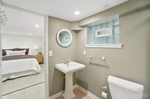 Bath - 2922 Utopia Pl, Cincinnati, OH 45208 photo 5 of 5