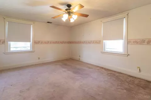 Bedroom - 1519 Section Rd, Cincinnati, OH 45237 photo 3 of 4