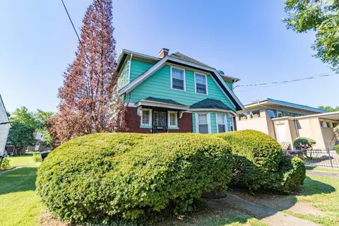 Exterior - 1519 Section Rd, Cincinnati, OH 45237 photo 2 of 5