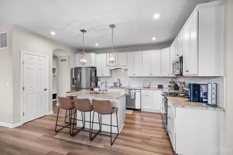 Kitchen - 3036 Barnbougle Dr, Cincinnati, OH 45233 photo 1 of 6