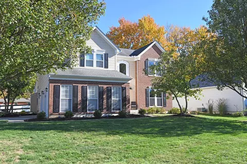 711 Track Ln, Cincinnati, OH 45245