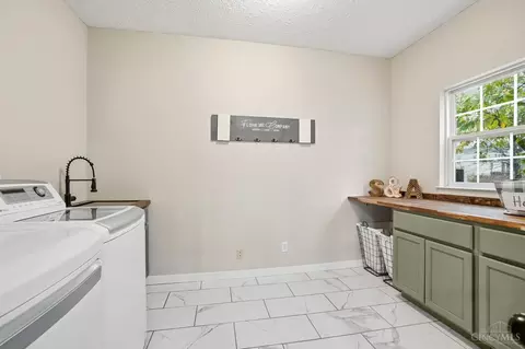 711 Track Ln, Cincinnati, OH 45245 photo 16