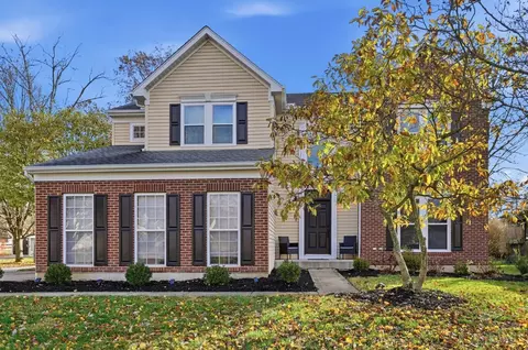 711 Track Ln, Cincinnati, OH 45245 photo 2