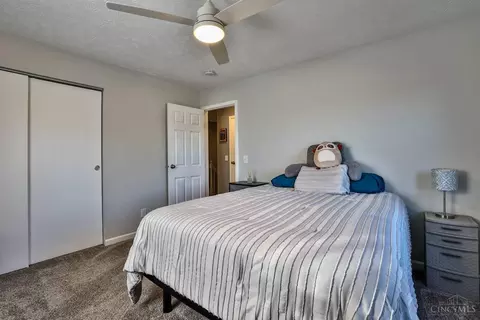 Bedroom - 299 Jonathan Ct, Cincinnati, OH 45255 photo 5 of 5