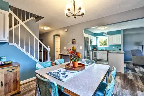 Dining - 299 Jonathan Ct, Cincinnati, OH 45255 photo 3 of 3