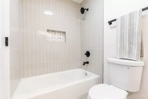 712 Daphne Ct, Forest Park, OH 45240 photo 17