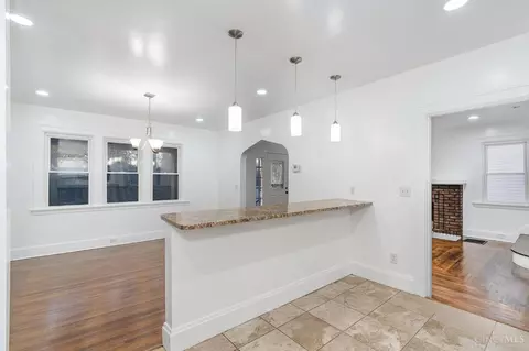 Entry Way - 3601 Madison Rd, Cincinnati, OH 45209 photo 1 of 1