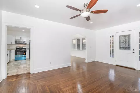 Living - 3601 Madison Rd, Cincinnati, OH 45209 photo 2 of 3