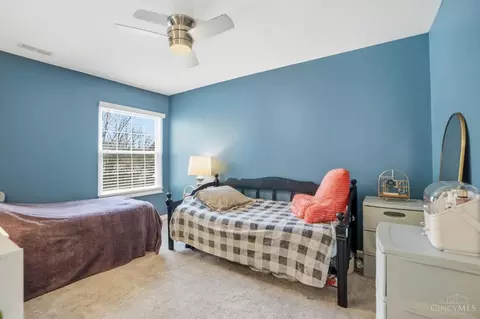 Bedroom - 5725 Lofty View Ln, Cincinnati, OH 45247 photo 5 of 6