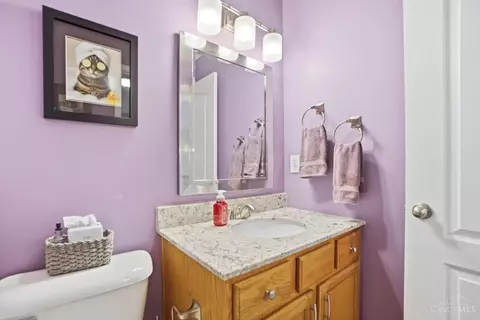 Bath - 5725 Lofty View Ln, Cincinnati, OH 45247 photo 10 of 11