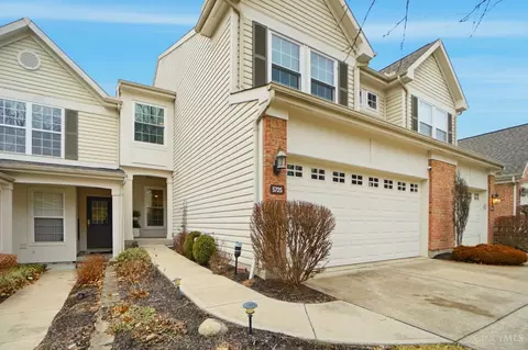 Exterior - 5725 Lofty View Ln, Cincinnati, OH 45247 photo 3 of 8