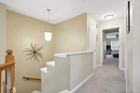 Entry Way - 5725 Lofty View Ln, Cincinnati, OH 45247 photo 4 of 4
