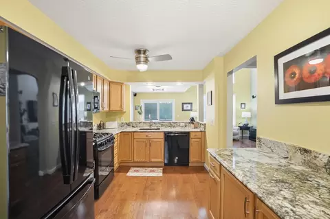 Kitchen - 5725 Lofty View Ln, Cincinnati, OH 45247 photo 4 of 5