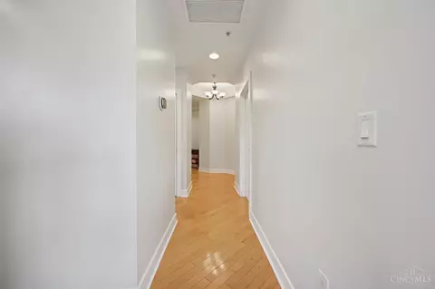 2260 Riverside Dr, Cincinnati, OH 45202 photo 28