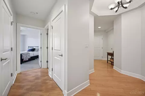 2260 Riverside Dr, Cincinnati, OH 45202 photo 3