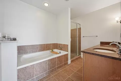 2260 Riverside Dr, Cincinnati, OH 45202 photo 23