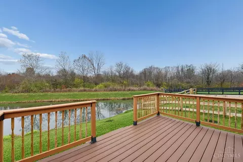 Exterior - 5001 Lakeview Dr, Morrow, OH 45152 photo 7 of 8
