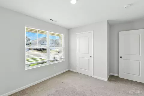 Bedroom - 5001 Lakeview Dr, Morrow, OH 45152 photo 5 of 7