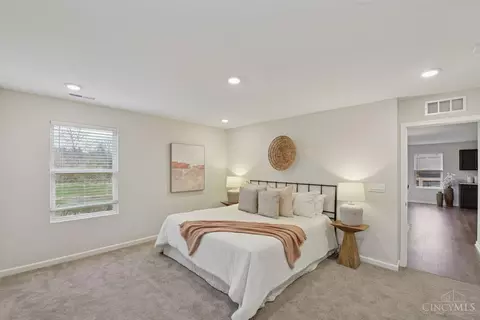 Bedroom - 5001 Lakeview Dr, Morrow, OH 45152 photo 2 of 7