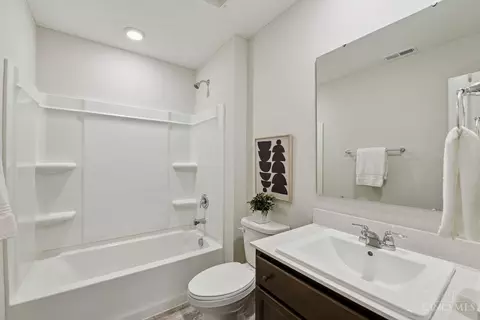 Bath - 5001 Lakeview Dr, Morrow, OH 45152 photo 1 of 1