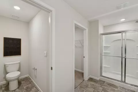 Entry Way - 5001 Lakeview Dr, Morrow, OH 45152 photo 3 of 5
