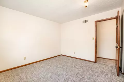 Bedroom - 694 Buff Ct, Cincinnati, OH 45231 photo 6 of 6