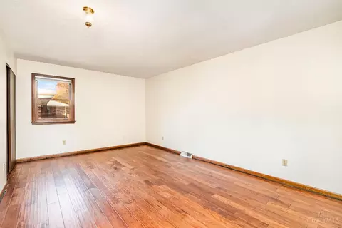 Bedroom - 694 Buff Ct, Cincinnati, OH 45231 photo 2 of 6
