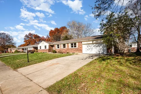 Exterior - 694 Buff Ct, Cincinnati, OH 45231 photo 7 of 7