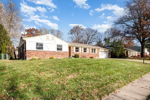 Exterior - 694 Buff Ct, Cincinnati, OH 45231 photo 6 of 7