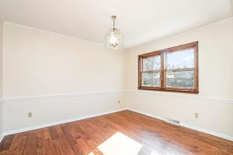 Dining - 694 Buff Ct, Cincinnati, OH 45231 photo 1 of 1