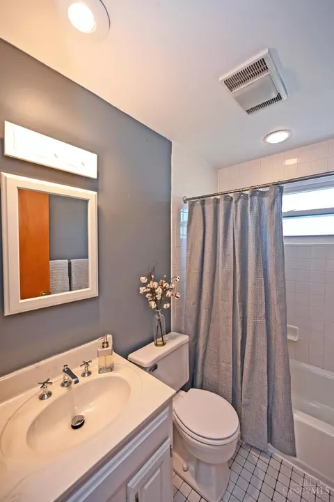 Bath - 796 Kenray Ct, Reading, OH 45215 photo 1 of 3