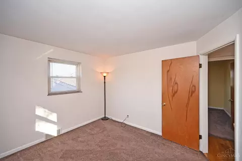 Bedroom - 796 Kenray Ct, Reading, OH 45215 photo 4 of 10