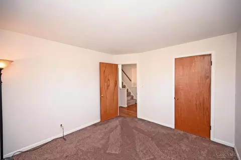Bedroom - 796 Kenray Ct, Reading, OH 45215 photo 5 of 10