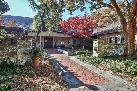 7925 Spiritwood Ct, Cincinnati, OH 45243