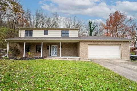 140 Douglas Dr, Batavia, OH 45103