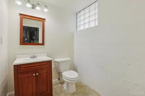 Bath - 4307 Eighth St, Cincinnati, OH 45205 photo 2 of 2