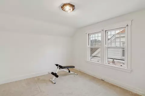 Bedroom - 4307 Eighth St, Cincinnati, OH 45205 photo 6 of 8