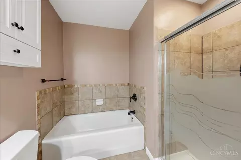 Bath - 2525 Millennium Pl, Cincinnati, OH 45211 photo 4 of 9