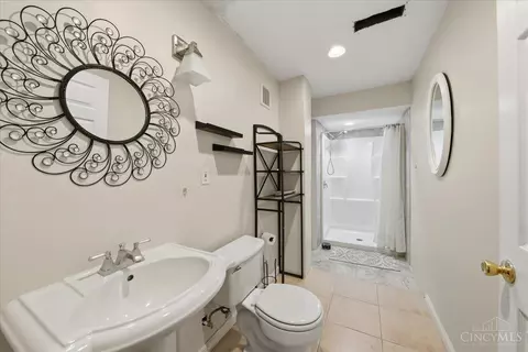 Bath - 2525 Millennium Pl, Cincinnati, OH 45211 photo 6 of 9