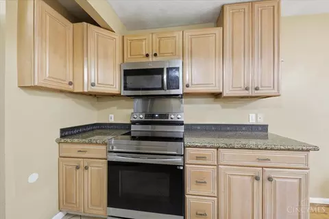 Kitchen - 2525 Millennium Pl, Cincinnati, OH 45211 photo 3 of 3