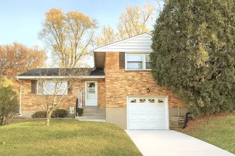 5059 Grossepointe Ln, Cincinnati, OH 45238