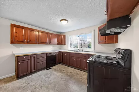 Kitchen - 8579 Daly Rd, Cincinnati, OH 45231 photo 1 of 4