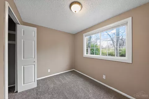 Bedroom - 8579 Daly Rd, Cincinnati, OH 45231 photo 6 of 10