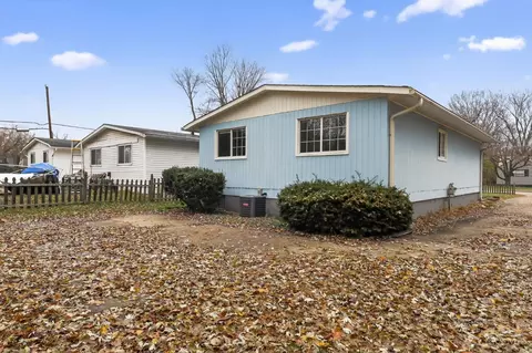 Exterior - 8579 Daly Rd, Cincinnati, OH 45231 photo 3 of 4