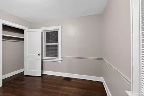 Bedroom - 1501 Summit Rd, Cincinnati, OH 45237 photo 3 of 4