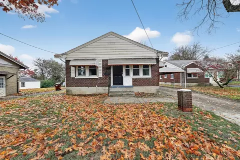 Exterior - 1501 Summit Rd, Cincinnati, OH 45237 photo 5 of 5