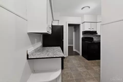 Kitchen - 1501 Summit Rd, Cincinnati, OH 45237 photo 1 of 3
