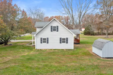 2017 Maple Grove Rd, Mount Orab, OH 45154 photo 4